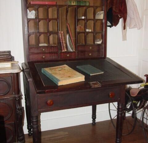 Children's Room Desk